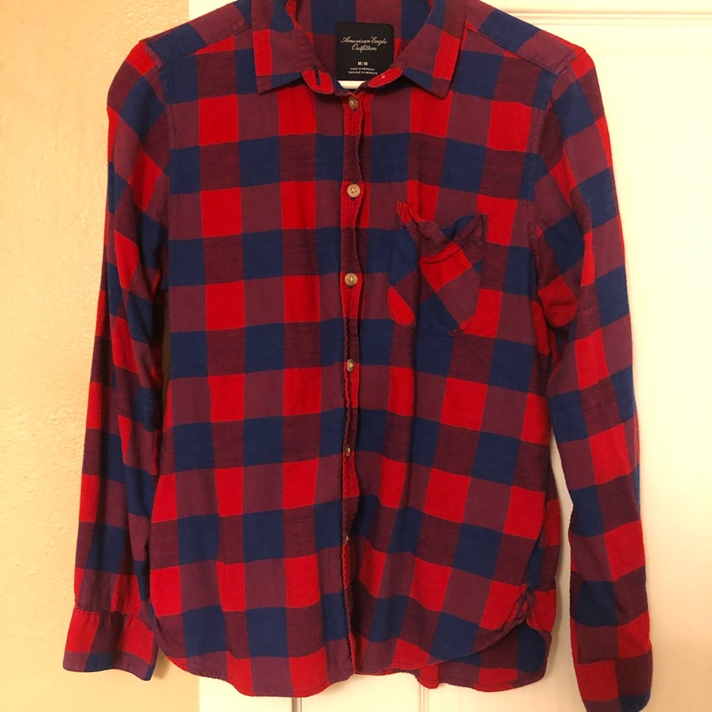 AE Button Down Plaid Shirt (M)